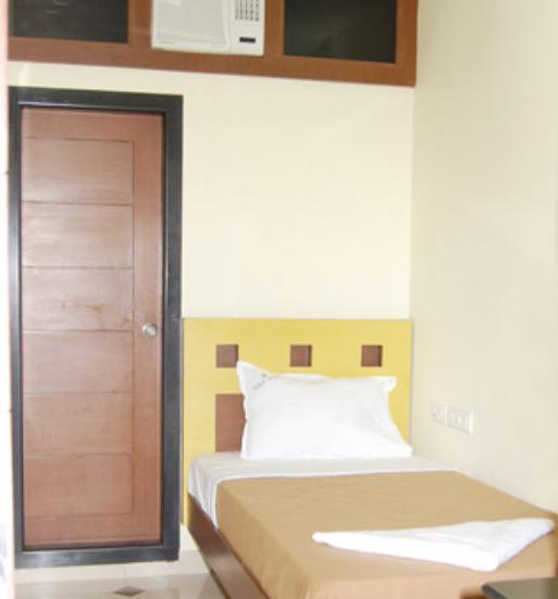 Balaji Grand Hotel Kākināda Cameră foto